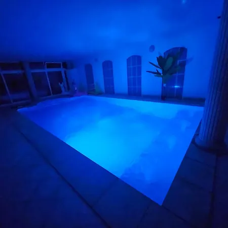 Mandalika Villa Noisy-le-Grand